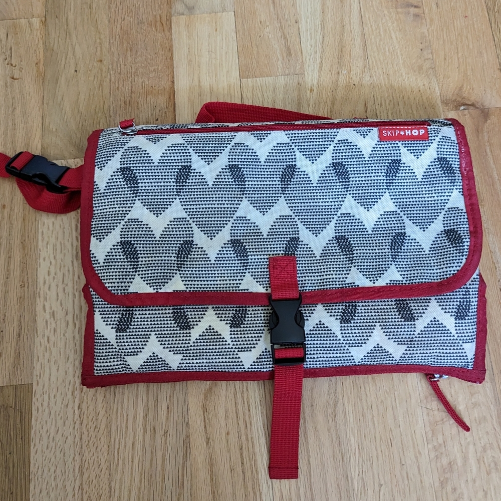 Skip Hop Diaper Clutch Changing Station